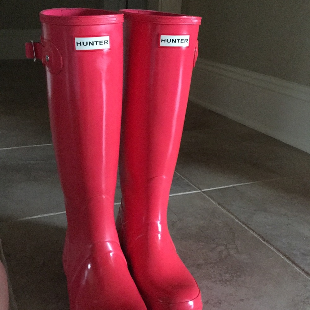 Like new Coral Hunter Rain Boots